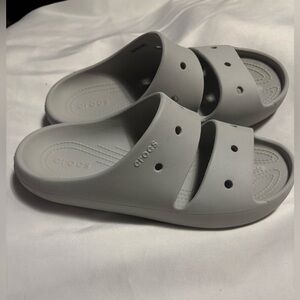 Crocs Unisex Classic Two-Strap Slide Sandals, Light Grey